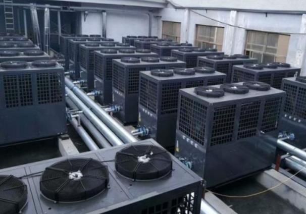 學校恒溫空氣源熱水工程